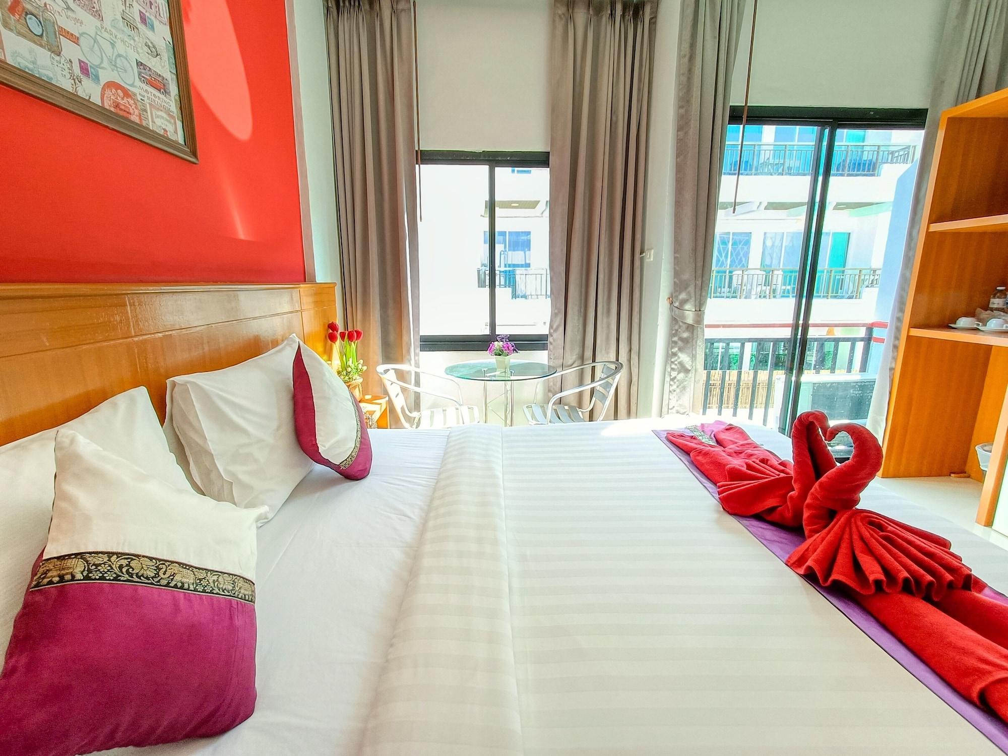 Pj Patong Resortel Exterior photo