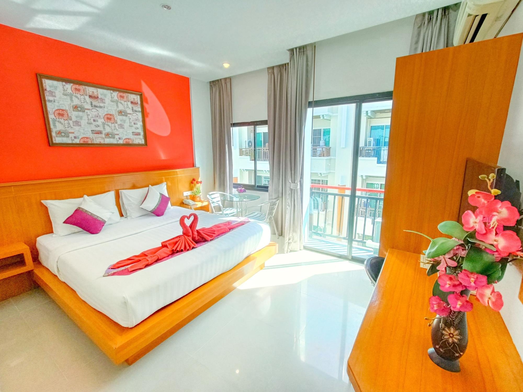 Pj Patong Resortel Exterior photo