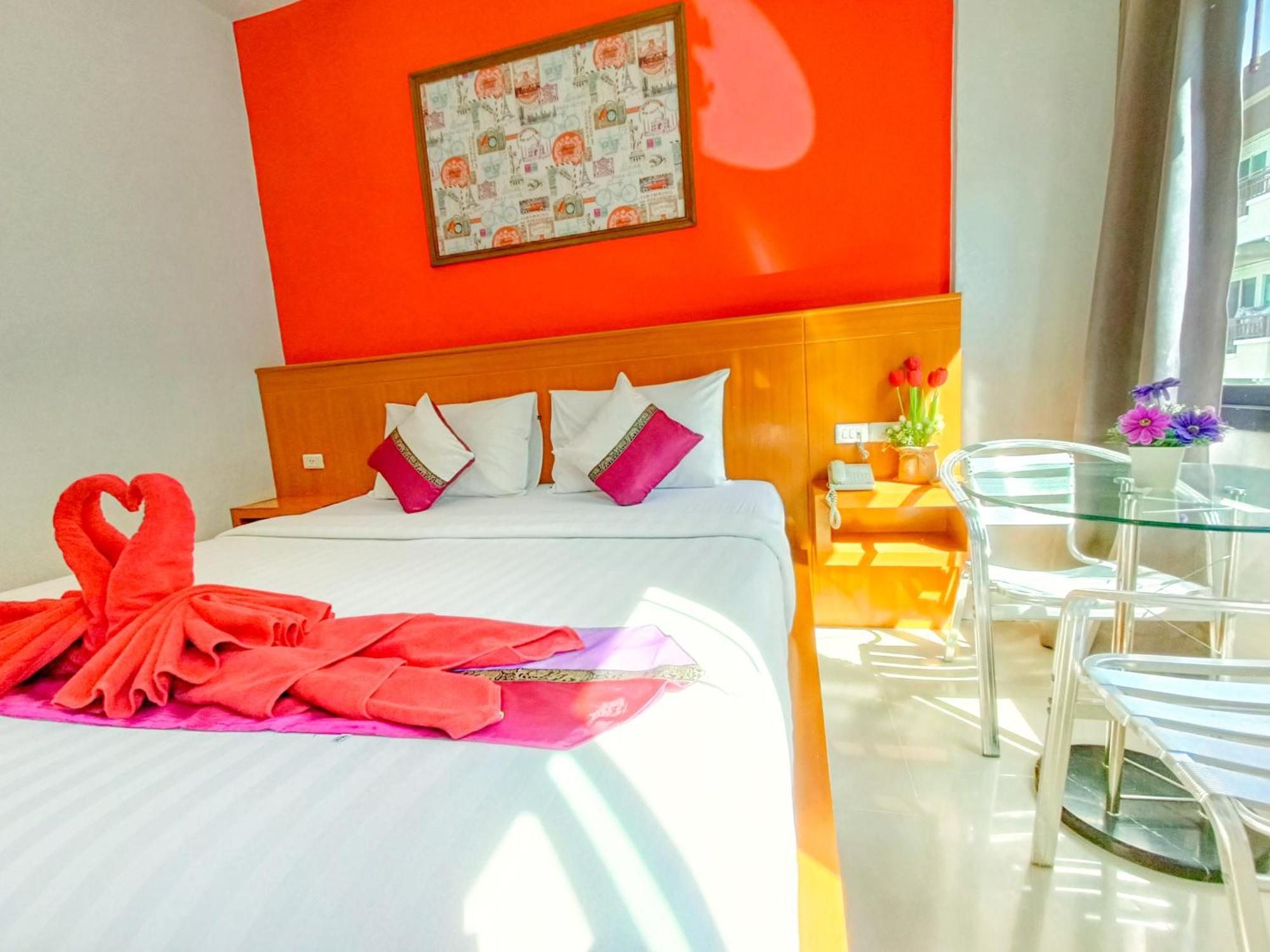 Pj Patong Resortel Room photo